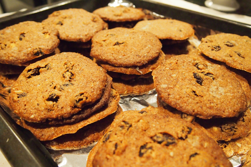 Stacks-of-Oatmeal-Cookies-vegan
